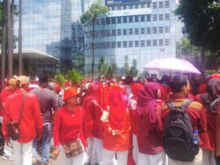 Tuntutan Pencairan Dana Hibah Rp10 Triliun Picu Ketegangan di Kantor BSI Jakarta