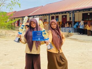 Siswa Berprestasi SMPN 1 Matangkuli Ukir Nama di Lomba Pidato Tingkat Kabupaten