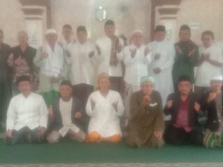 Ustadz Jaelani Terpilih Secara Aklamasi sebagai Ketua DKM Baru