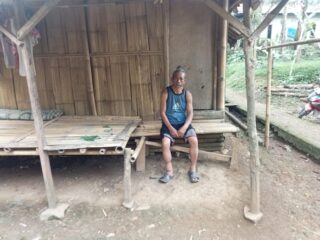 Atap Bocor, Dinding Rapuh, Sahari & Asep di Sukaluyu Nanggung Menanti Uluran Tangan Desa