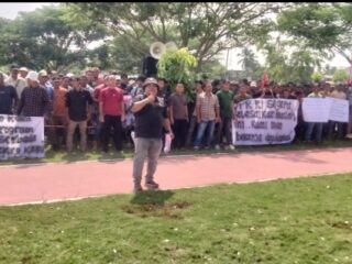 Lahan 3.000 Hektar Dikuasai Oknum, Kantor Dibakar: Karyawan PTPN IV Ancam Aksi Massal