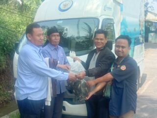 Program Ecovillage DISKANAK, Desa Cimanggu II Terima 7.200 Bibit Ikan Nila
